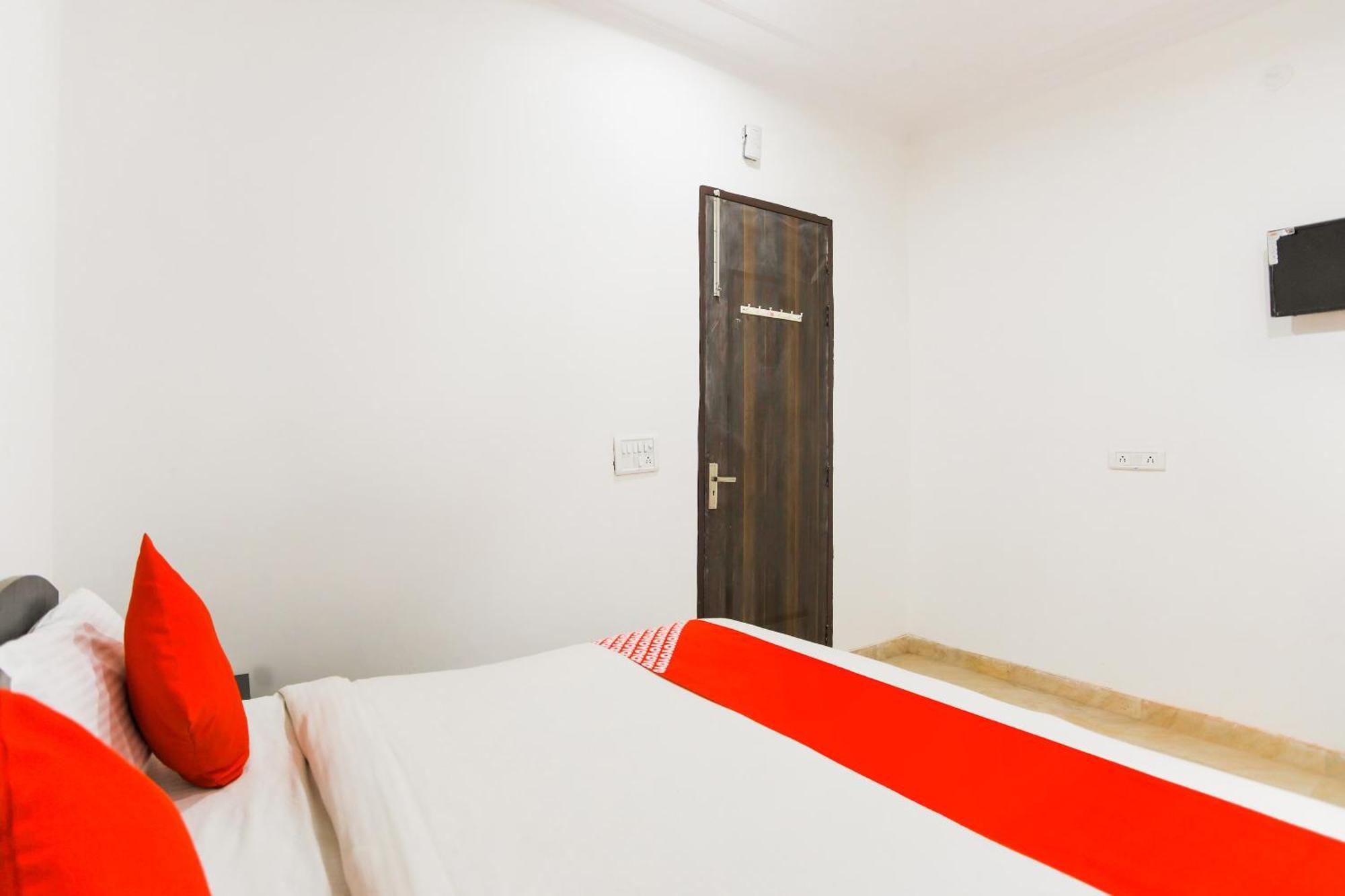 Hotel O Welcome Residency Gurgaon Exterior photo